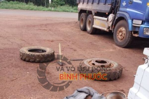 vá vỏ lưu động đồng xoài