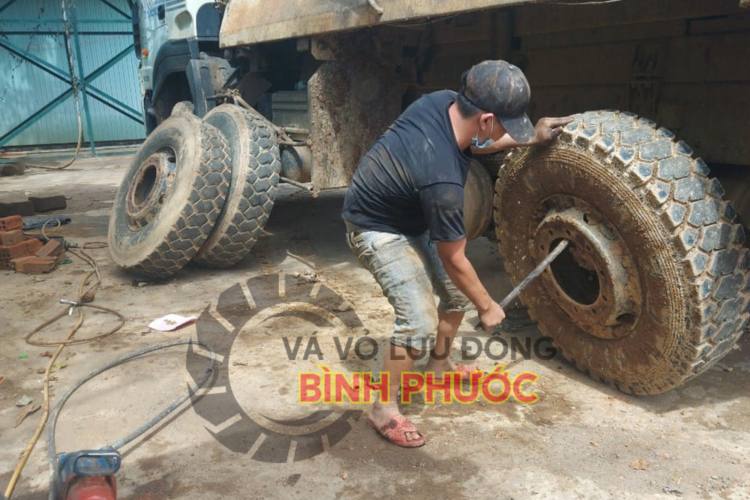 vá vỏ lưu động đồng phú